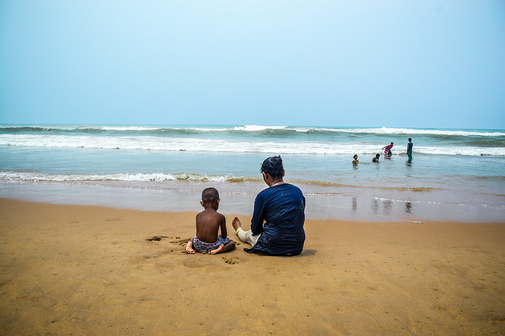 Beach Or Life: Photo Series By Indian Photographer Soumyabrata Roy